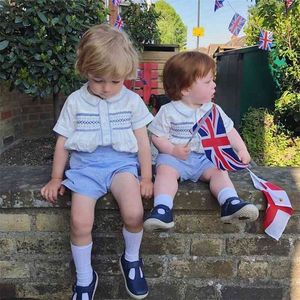 Baby Boy Zestawy Odzieżowe Niemowlęta Noworodka Ręcznie Made Smocked Ubrania Kids Shorts Sleeve Topy + Spodenki Letnie Dzieci Brytyjskie Stroje 210326