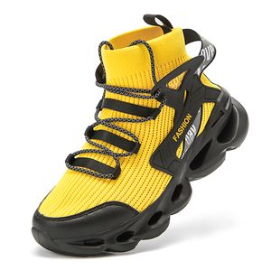 2021 Men Running Shoes Black Yellow White fashion mens Trainers Breathable Sports Sneakers Size 39-46 qs