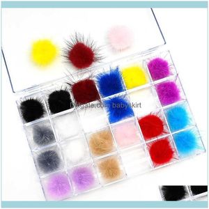 Tırnak Salon Sağlığı Güzellik Tırnak Sanat Süslemeleri 24 PCS/Kutu Çıkarılabilir Mıknatıs Topu Kabarık Cazibe 2,7cm Moda Cilası Manikürü için Kabarık Ponponlar