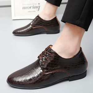 جديد الرجال مريحة مأدبة اللباس أحذية الخياطة الموضوع وخاصة lnvisible زيادة الأزياء ديرسكين العريس zapatos hombre