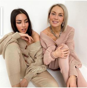 Kvinnors tvåbit byxor tröja set tracksuit kvinnor 2021 höst vinter hög midja stickad rakt byxa mode varm singel-breasted päls