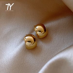 Klasyczny Mały Metal Arc Damskie Kolczyki Damskie Moda Wszechstronna Koreańska Biżuteria Elegancka Mini Daily Decoration Stud Earring