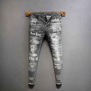 Streetwear mode män jeans retro grå elastisk bomull smal passform tryckt för nattklubb hip hop denim punk byxor homme t3s1