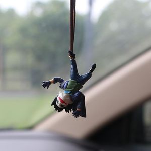 Decorazioni interne Ciondolo per auto Figura anime appesa Ornamenti da clown acrobatico Accessori per la decorazione dello specchietto retrovisore automatico Regali