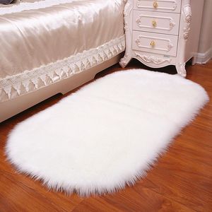 Carpets Plush Soft Bedroom Imitation Wool Oval Pad Long Hair Bedside Mat Sofa Cushion White Rugs Red Living Room Fur Carpet