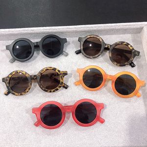 Корейский дети цвет круглая рамка солнцезащитные очки легкие ПК милые маленькие солнцезащитные очки 20 шт. 10 цветов