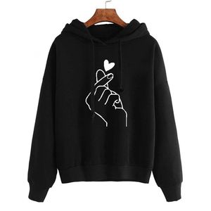 HARAJUKU kadın Kazak ve Hoody Bayanlar Büyük Boy K Pop Sarı Pembe Aşk Kalp Parmak Hood Rahat Hoodies Kadınlar Kızlar için 210518