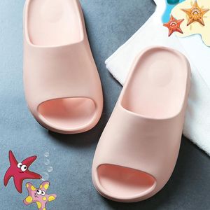 Tofflor 2021 Four Season Girls Boys Baby Mini Beach Slides Sandal Flat Pool Vattenskor Eva Hem för Barn Toddler