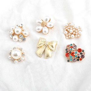 Charm Rhinestone Pearl Buttons Pin Lady Fashion Flower Bow Brooch Wedding Pins Colorful Crystal Heart Brooches Jewelry