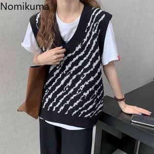 Nomikuma stickad pullover tröja kvinnor kontrast färg v nacke ärmlös väst casual lös vintage jumpers kvinnliga koreanska toppar 210514