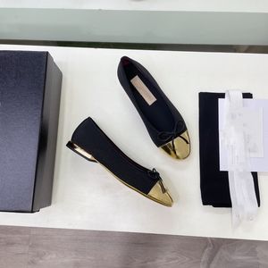 Ayakkabı Yeni Stil Avrupa toptan satış-Kadın Ayakkabı Tasarımcı Ayakkabı En Kaliteli Lulu Bahar Yeni Avrupa ve Amerikan Tarzı Papyon Renk Eşleştirme Inek Derisi Metal Duygu Bale Düz Sole Büyük Boy Kutusu