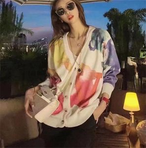 패션 여성 루이스 리티 스웨터 니트 디자이너 Viutonity 프린트 니트 카디건 느슨한 긴 소매 버전 스웨터 가을 땀 코트 9854