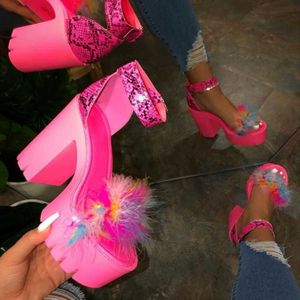 Women Summer High Heel Shoes Bucky Strap Sandals Women Fashion Chunky High Heels Sandals Fury Women Sexy Party Sandals Shoes Y0721