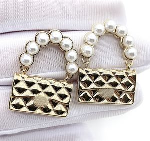 İnci Marka Çantası Tarzı Moda Tasarımcı Küpeler Kadın Mücevherleri Yüksek Kaliteli Altın Kulak Saplama