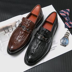 Tasarımcı Tahıl Yeni Timsah Metal Dekorasyon Düğün Oxford Ayakkabı Erkekler Gündelik Loafers Resmi Parti Elbise Ayakkabı Zapato 8989