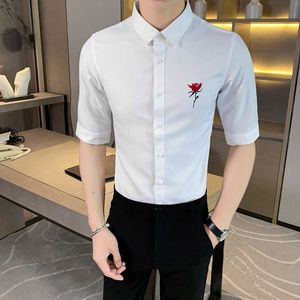 Rose Drukowane Koszule Mężczyźni Koreański Krótki Rękaw Slim Casual Shirt Streetwear Party Social Party Klub nocny Bluzka Camisas para Hombre 210527