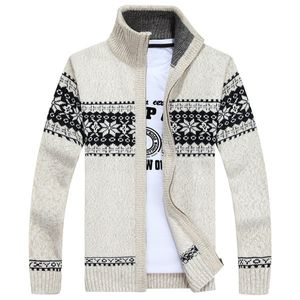 Mantlconx 새로운 도착 패션 패치 워크 스웨터 남성 윈드 브레이커 따뜻한 패션 카디건 남성 스웨터 브랜드 니트 스웨터 P0805