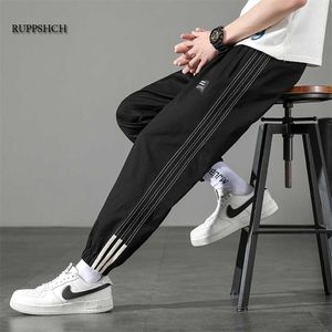 Pantaloni da uomo Harem da jogging Pantaloni casual da uomo alla moda e comodi Street Hip-Hop Pantaloni larghi casuali Abbigliamento da uomo giapponese 211119