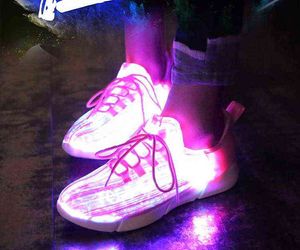 2021 Ny LED Fiber Optic Bar Skor För Flickor Pojkar Män Kvinnor Barn Usb Recharge Glödande Sneakers Man Ljus upp Skor G1210