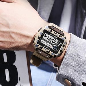 Zegarek sportowy Zegarki dla mężczyzn Wodoodporna LED Digital Watche Square Electronic Clock Stopwatch Wojskowy Wristwatch Relogio Masculino