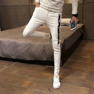 Coreano Skinny Jeans Homens Moda Primavera Slim Fit Planície Mens Jeans Casual Simples Match Streetwear Denim Calças Homens 34-28 211011