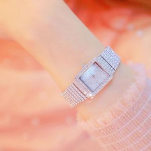 Kvinna Lady Watch Luxury Fashion Brand Wrist With Reverse Gear Rostfritt Stål Unika Kvinnors Hand Bling Diamand Armbandsur
