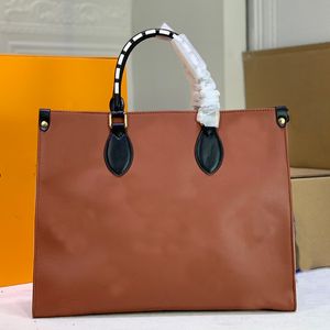 Designers Kvinnor Totes Väskor Handväskor Högkvalitativ Äkta Läder Embossed Leopard Shopping Bag