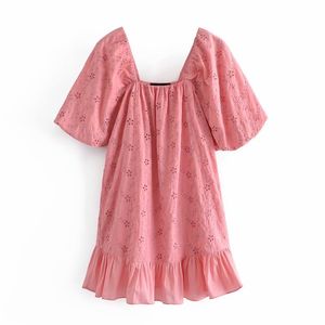 Elegant Rosa Square Hollow Out Summer Women Dress Vintage Ruffle Mini Dresses Puff Sleeve Broderi Söt Girl Party Holiday 210521