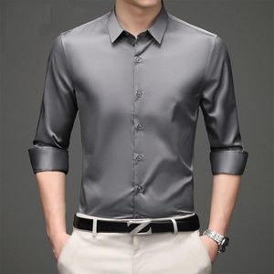 Camicie grigie Uomo Casual Manica lunga in raso Camicia da uomo Slim Business Lavoro Camisas Non Iron Solid Chemise Homme 26 + Colori 210524