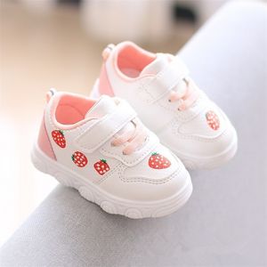 Vår Höst Ny Baby Casual Skor PU PU Läder Mode Sneakers För Småbarn Pojkar Jordgubbe Ananasmönster 210326