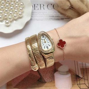 Frauen Luxus Marke Uhr Schlange Quarz Damen Gold Diamant Armbanduhr Weibliche Mode Armband es Uhr reloj mujer 220122