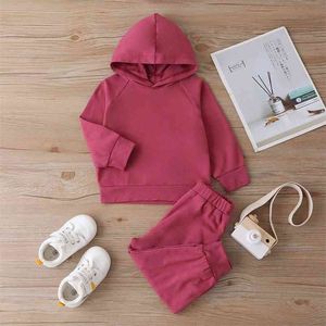 Vinter barn sätter avslappnad långärmad hooded solid hoodies bodycon byxor söta 2pcs tjejer pojkar kläder set 0-2t 210629