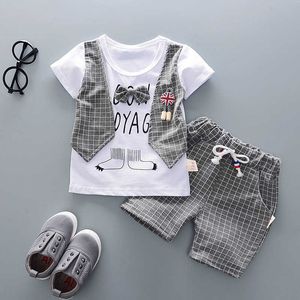 2021 estate nuovo bambino maschio falso in tre pezzi vestito da gentiluomo vestiti per bambini ragazzi cartone animato plaid pantaloncini a maniche corte imposta 1-4 anni X0802