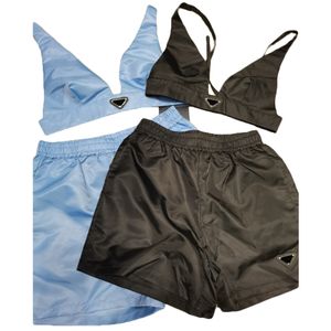 Snygg Satin Vest Shorts Tracksuits Triangle Metal Designer Bra Sportkläder Kvinnor Silk Elastiska Korta Byxor Med Taggar