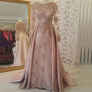 Elegant Light Pink Moroccan Kaftan Formal Evening Dresses 2022 Long Sleeve Appliques Beaded A Line Celebrity Party Gowns Arabic Dubai Women Prom Dress Custom Made