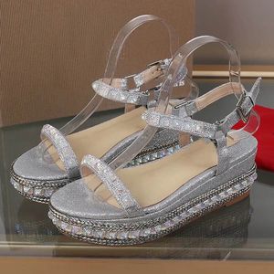 Sommar högklackade kvinnors sandaler plattform häl pärla kristall diamant spänne bälte mjukt läder högkvalitativa stora storlek skor 34-41 hög 6cm