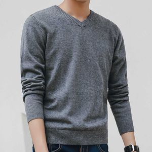 Sweater Men 2020 Autumn Casual Pullovers Men V-Neck Solid Cotton Knitted Brand Clothing Slim Fit Male Sweaters Pull Homme Y0907