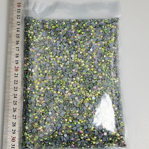 Nail Art Decorações 100 brutos 14400 PCS Bulk Atacado Big Pack Crystal Fix Rhinestones Flatback Vidro com cola em pedras