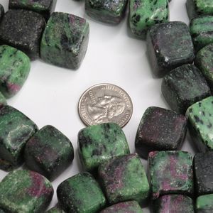 10 PCS Rubino Zoisite Cubi di pietre preziose Equilibrio Guarigione profonda Felicità Abbondanza Vitalità Crescita Amore divino