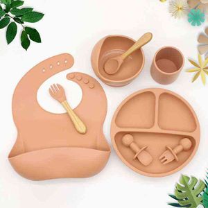 77HD 8 pezzi Bavaglino in silicone per bambini Piatto da pranzo diviso Ciotola di aspirazione Cucchiaio Forchetta Tazza Set Formazione Alimentazione Utensili alimentari Piatti Stoviglie G1210