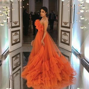 Simple Orange Ruffles Tulle Evening Party Dresses Strapless Tiered Plus Size Prom Dress 2021 A Line Special Occasion Gowns