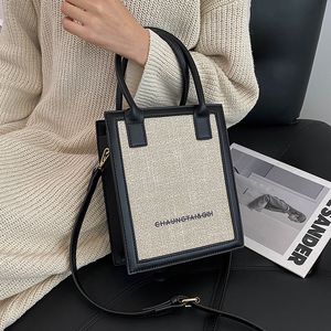 Borse di lusso di marca 2023 Tendenza semplici ed eleganti borse a tracolla per le donne Borsa a tracolla in pelle PU Borsa femminile del progettista Borsa da donna di alta qualità