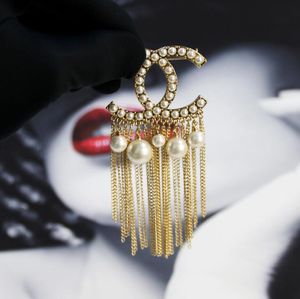 Brosche im Retro-Barock-Stil, Perlenkette, Quaste, modisch, vielseitig, Anzug-Accessoires, hochwertig