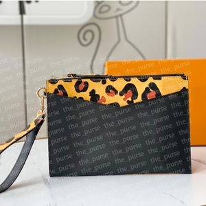 Wild Animal Print Clutch Bags Leopard Wristlet for Women's Clutches With Cute Wrist Strap