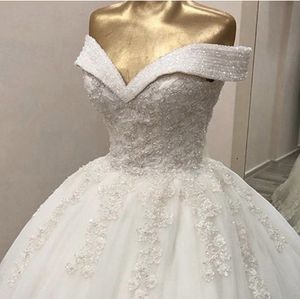 Роскошные кристаллы бисер шаровые платья свадебные платья с плеча плюс размер принцессы свадебные платья кружевные аппликации часовня Tulle Bride платье поезда 2021 халат де-Мариэ