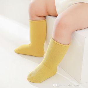 2021 Herbst Winter Baby Baumwollsocken Lockerheit Kinder Süßigkeiten Farben Casual Socken Kind Baby Solid Casual Hosiery D056