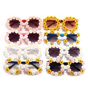 Children Sunglasses Small Daisy Eyeglasses Girls Street Shoot Concave Modeling Sunglass Arrow Kids Beach Eyewear Glasses YL488