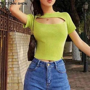 Sexig Front Hollow Out Hole O Neck Knitting Kortärmad T-shirt Kvinna Sticka Stripe Line T Shirt Slit Exposed Navel Toppar 210429