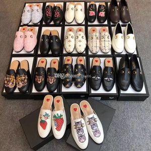 Clássico Paris Slipper Slides Marca Mens Sandálias de Verão Sandálias da Praia Bee Tigre Gato Chinelos Ladies Flip Flocos Preto Branco Sandália Sliders Chaussures Sapatos 888