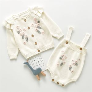 Primavera Autunno Infantile Neonate Maglia a maniche lunghe Cappotto a fiori + Bretelle Pagliaccetti Completi di abbigliamento Abiti da bambina per bambini 0-3 anni 210429